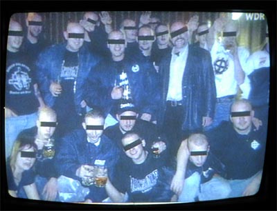 kameradschaft aachener land - gruppenbild mit hitlergrüssen und malcoci