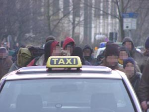 Doch nicht mit dem Taxi ?!?
