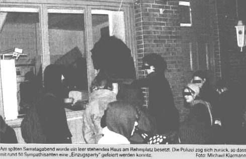 hausbesetzerInnen bei der arbeit