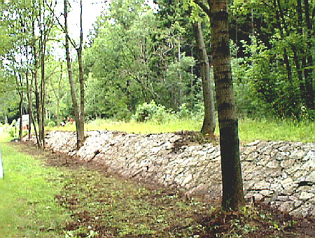 Bild: Ein Teil des freigelegten Bahndamms